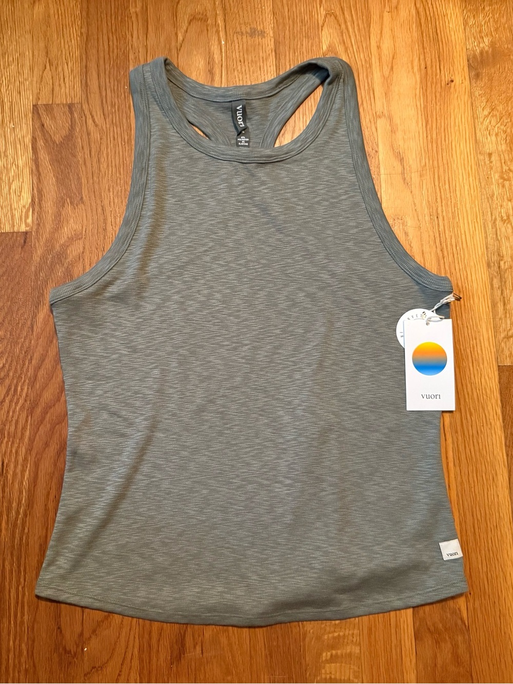 Vuori Sunrise High Neck Tank Women’s XL Pistachio